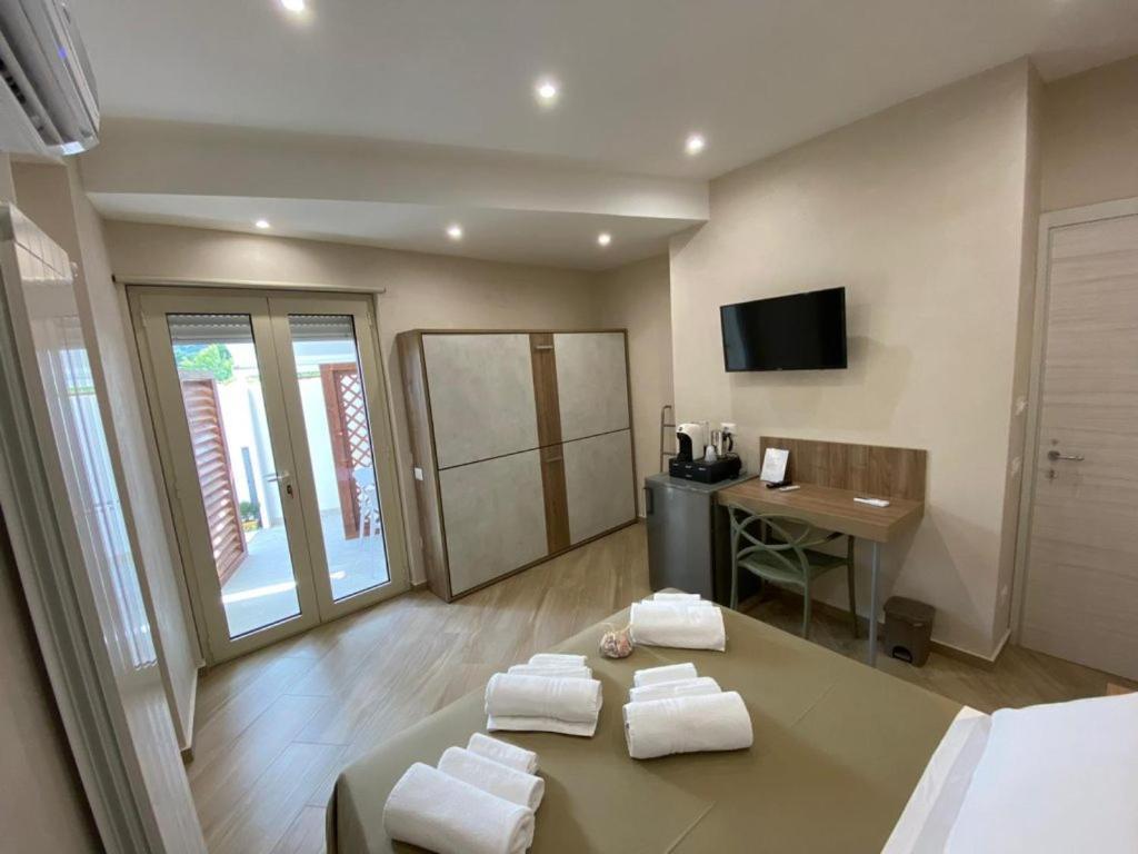 Esperia B&B Oliveri Buitenkant foto